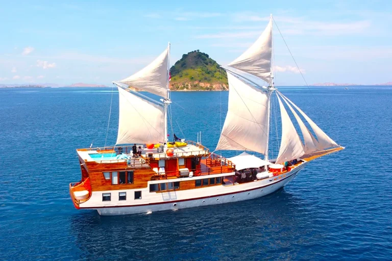 Lady Grace (From Flores)